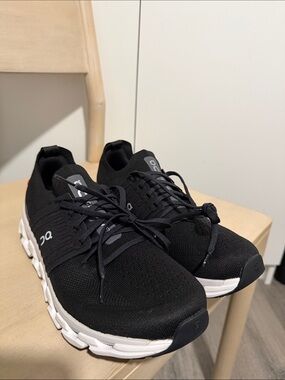 On Cloud Cloudswift Running Shoes Black White Women’s 10.5 NWOT